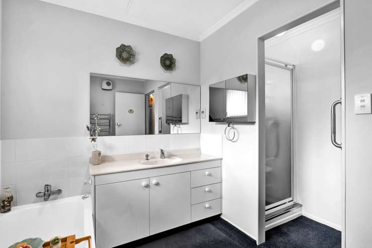 2 Bronte Place Whalers Gate_10