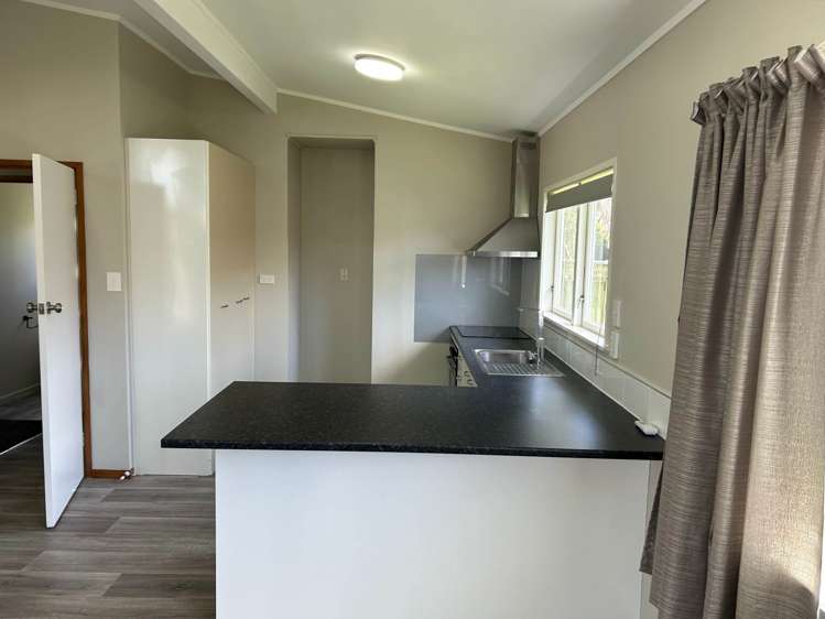 39 President Avenue Papakura_4
