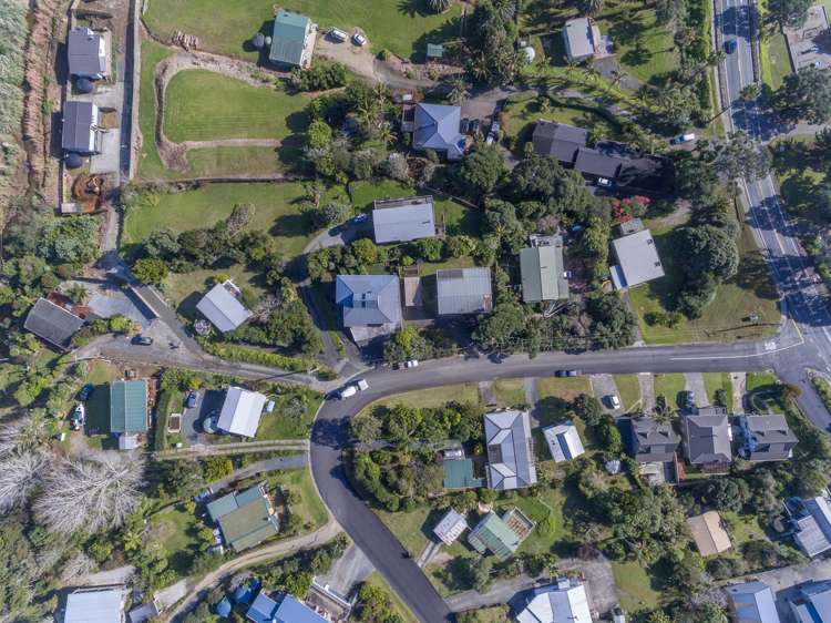 5 Seaview Road Cable Bay_26