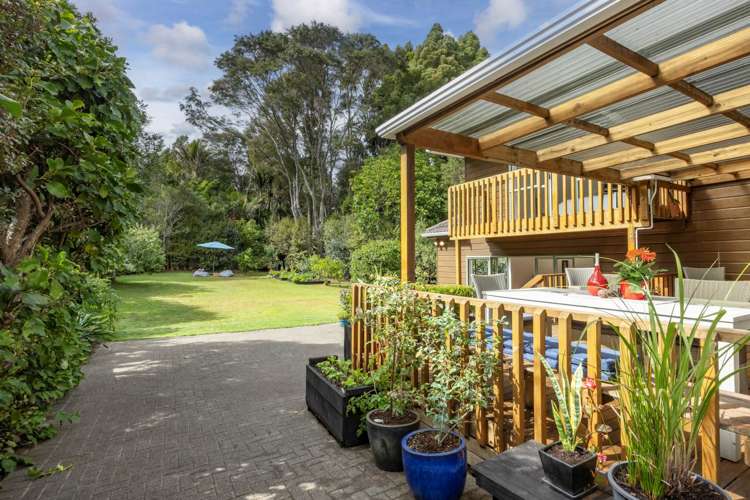 8 Rimutaka Place Titirangi_21