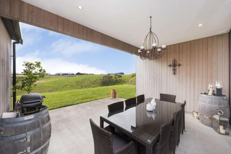 51 View Road Halcombe_12