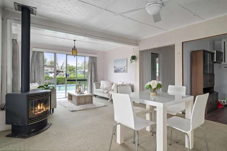 2 Holden Avenue Holdens Bay_5