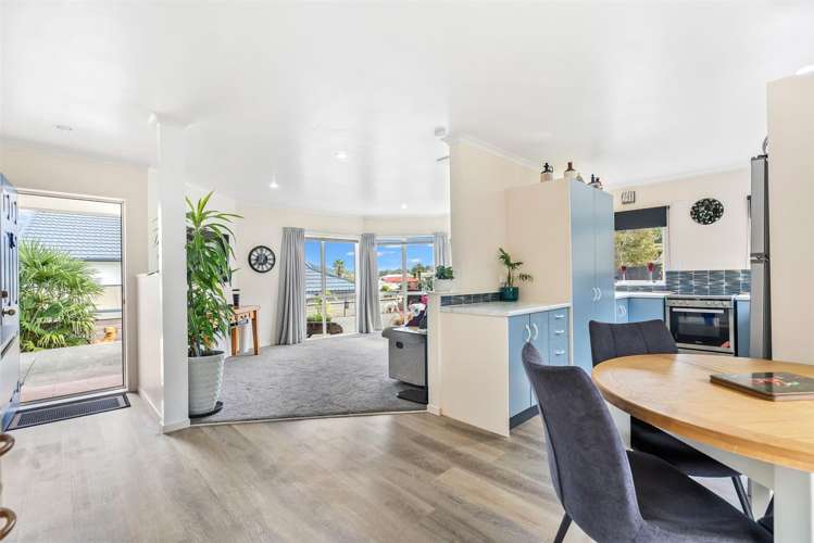 19 Ridgeway Drive Te Kamo_6