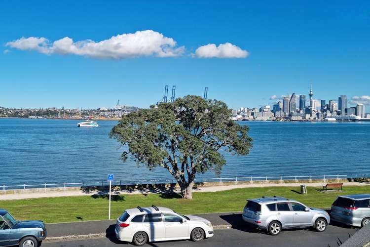 29 Queens Parade Devonport_42