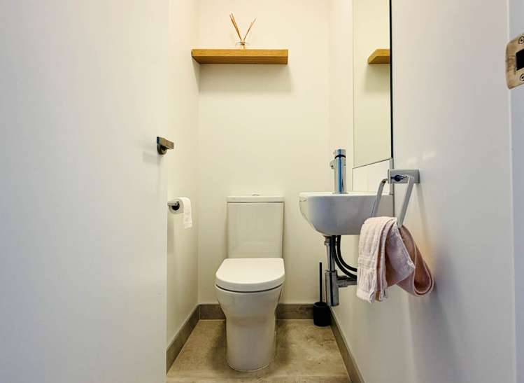 7 Awamarino Way Westgate_17