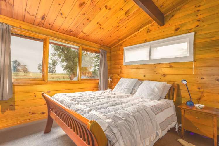 95 Dunns Avenue The Pines Beach_11