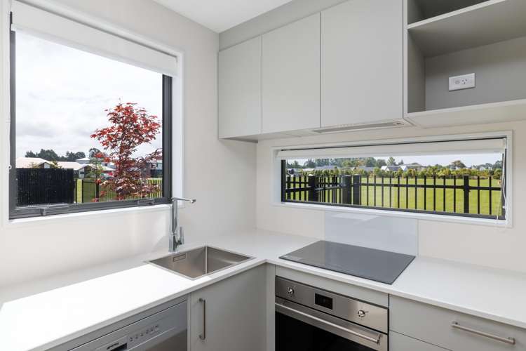 7 Malaga Crescent Harewood_7