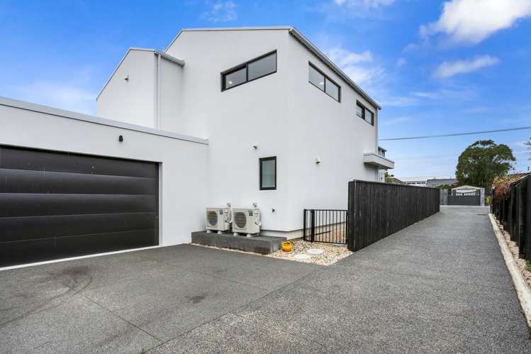 36 Colenso Street Sumner_23