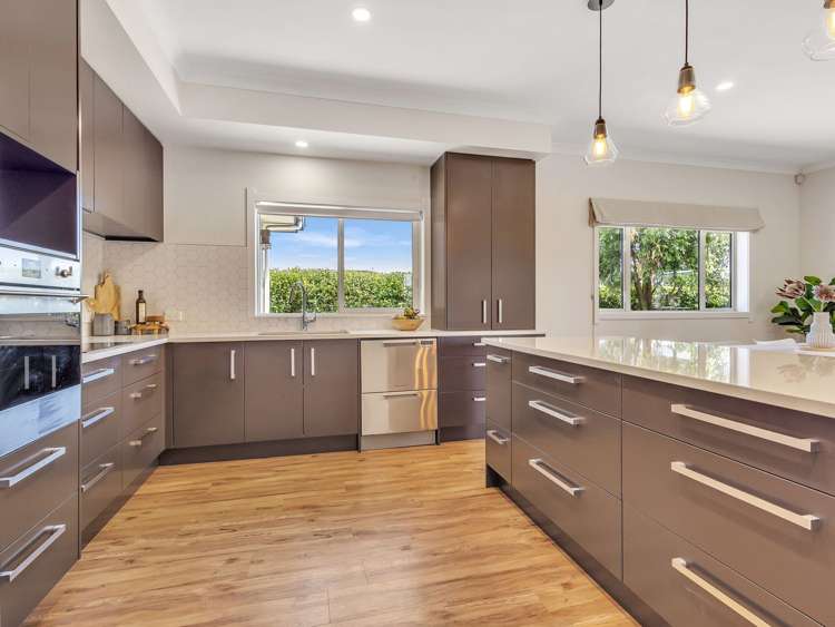 2 Drovers Way Frimley_5