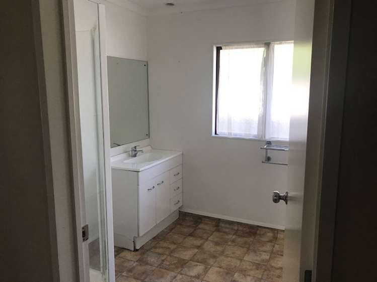 3/705 Whitehead Road 10482_5