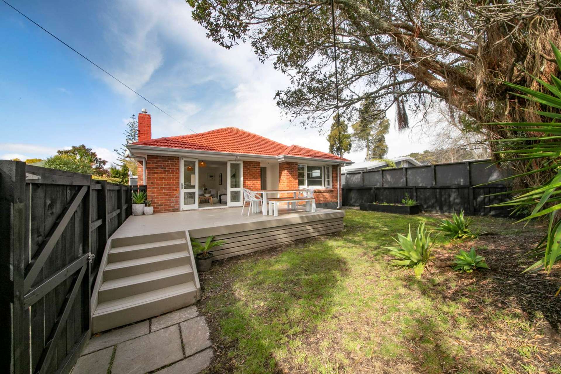 1/140 Atkinson Road Titirangi_0