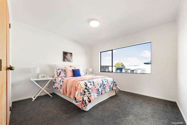 2/15 Tiroroa Avenue Te Atatu South_5