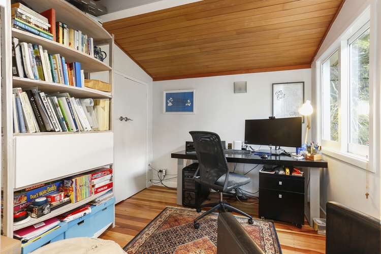 3 The Drive Titirangi_11