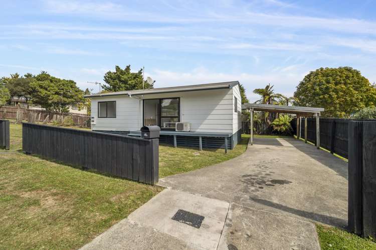 18a Grayson Avenue Mangakakahi_13