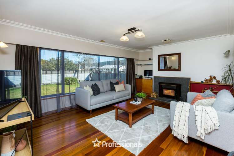 8 Coates Grove Silverstream_5