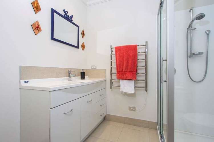 6 Mcwhirters Farm Lane Massey_12