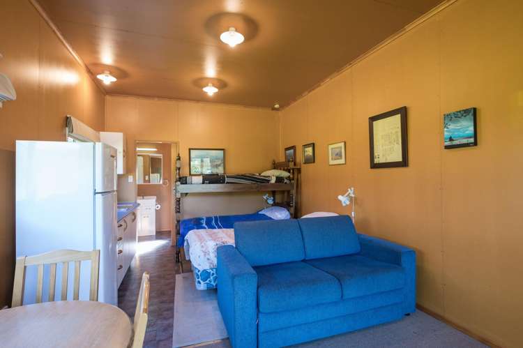 2 Worlds End Road Penzance_17