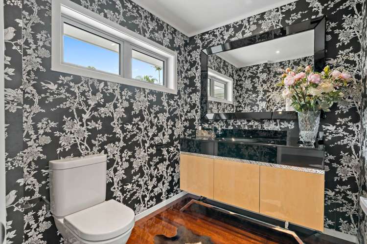 14 Oscar Road Greenhithe_34