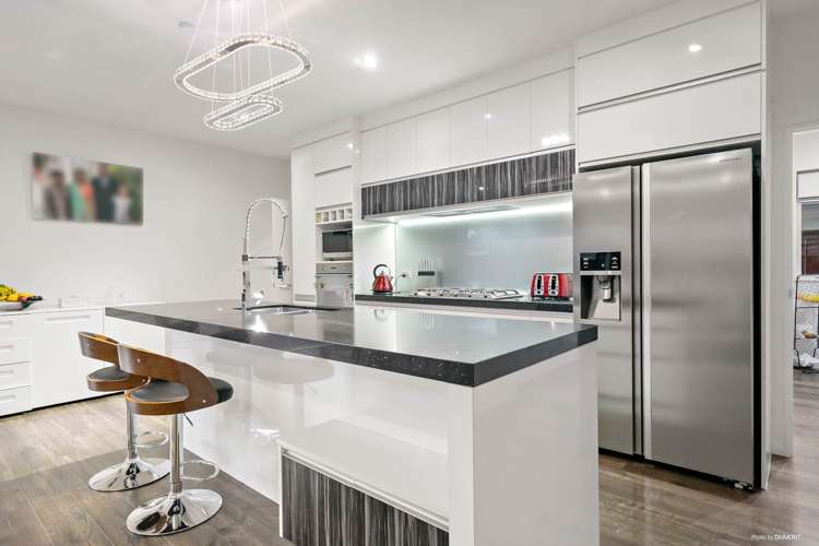 32 Rosewell Crescent Flat Bush_3