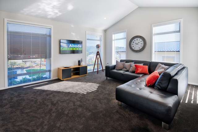 5 Ken Douglas Drive Aotea_4