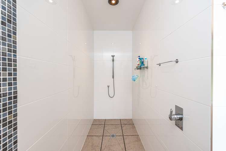 29 Lithgow Drive Otamatea_27