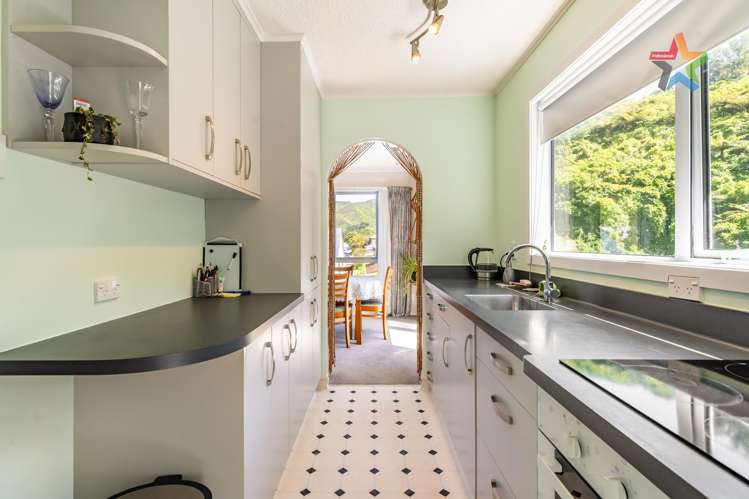 5 Ruth Grove Karori_9