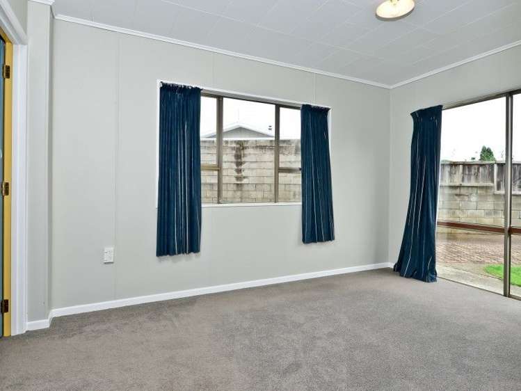 14 Joanna Place Deanwell_24