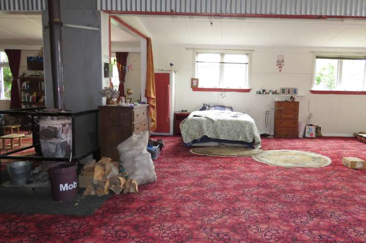 69 Shiel Street Reefton_18