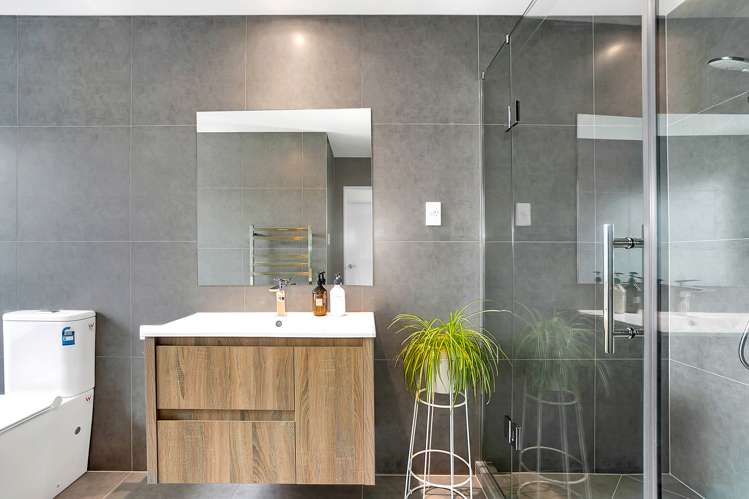 49b Kervil Avenue Te Atatu Peninsula_11