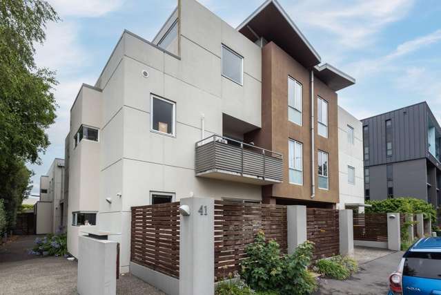 10/41 Waller Tce Christchurch Central_3