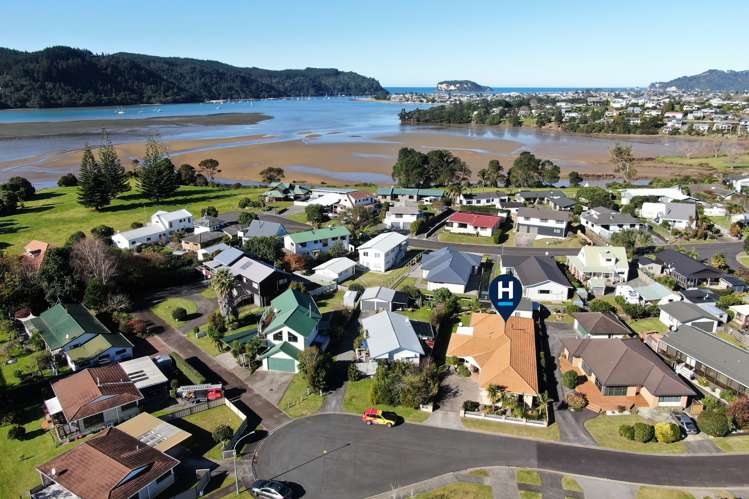 111 Everitt Crescent Whangamata_19