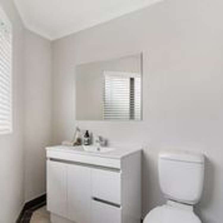 61a Bradbury Road Botany Downs_22