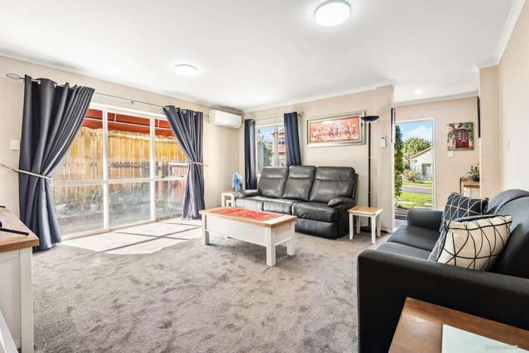 8 Dainton Place New Lynn_2