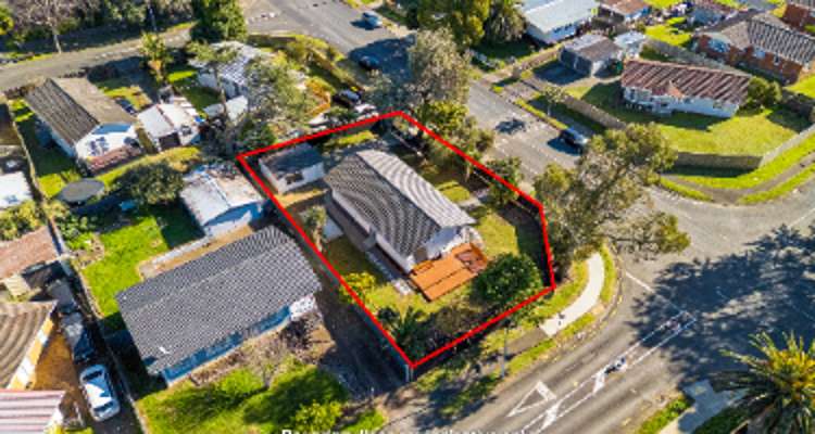 18 Burbank Avenue_0