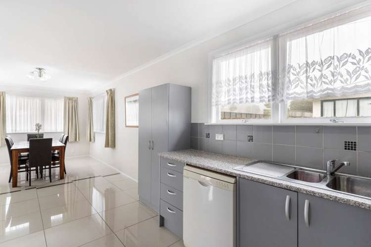 123 Vodanovich Road Te Atatu South_6