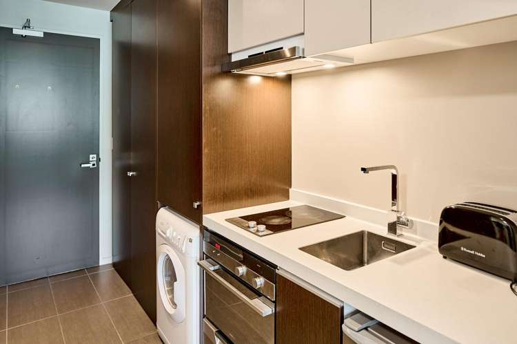 W405/405A 28 Torrens Terrace Mount Cook_11