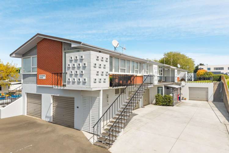 Flat 3 and 4/295 Wicksteed Street_0