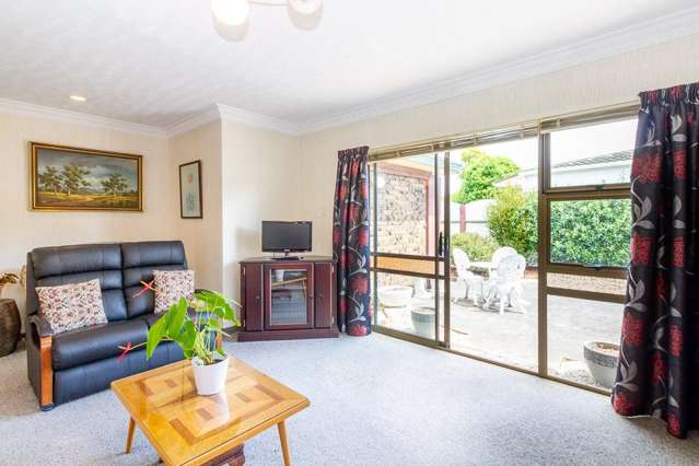 15 AINTREE CRESCENT Awapuni_4