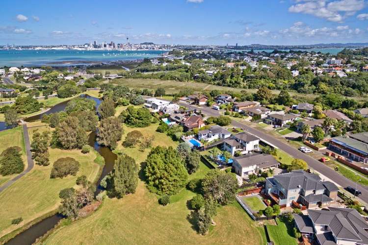 6 Tarahanga Street Northcote_8