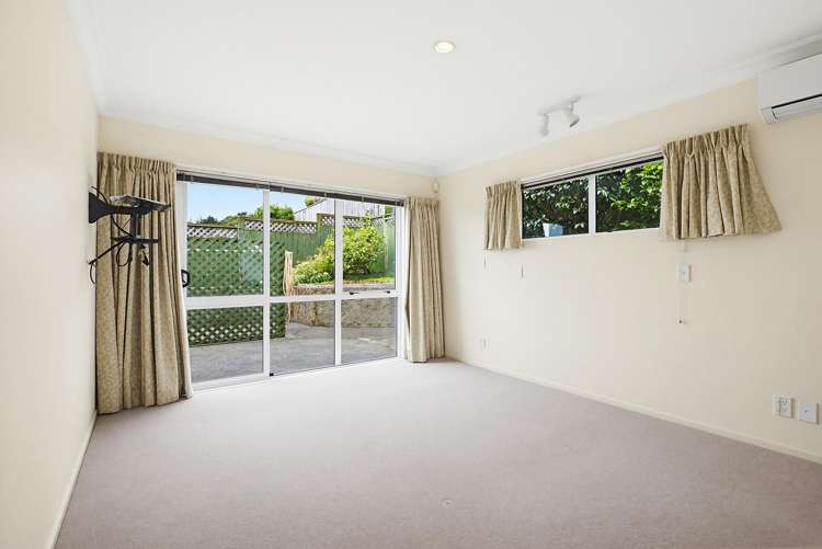 1 Tombane Terrace Papakowhai_15