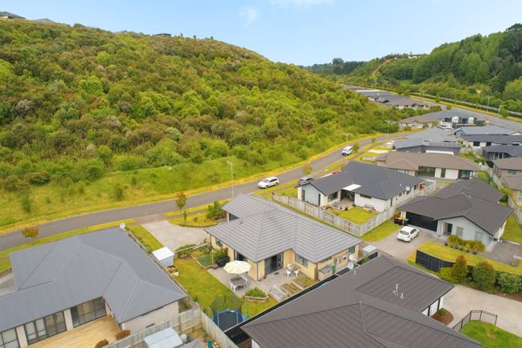 10 Conniston Way Pyes Pa_18