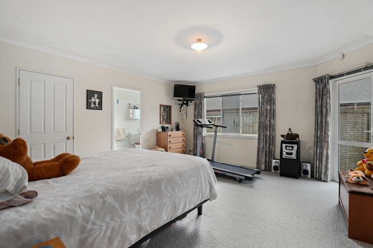 25 Farringdon Avenue Rototuna North_12