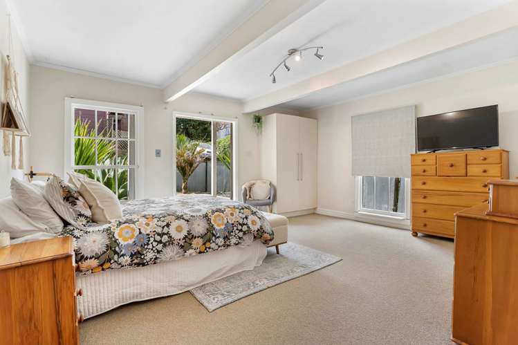 2 Seaview Avenue Northcote_14