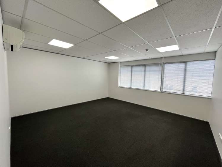 19 Great South Road Epsom_1