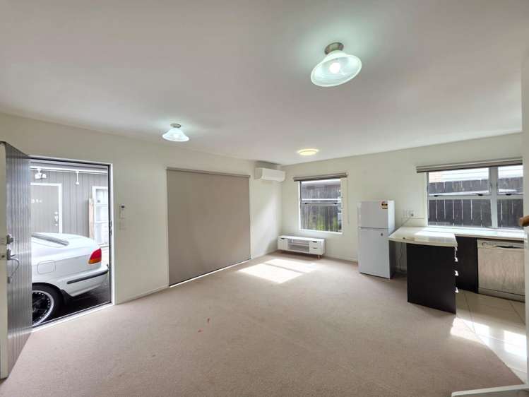 B/91 Knighton Road Hillcrest_2