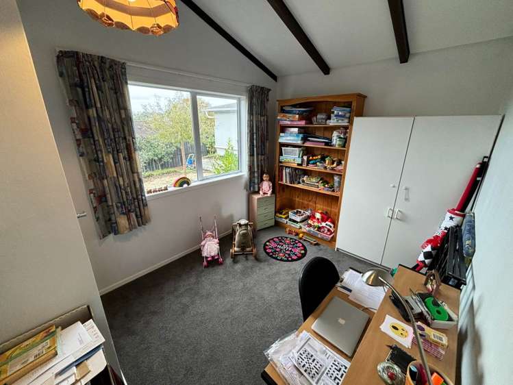 102a Titirangi Road New Lynn_16