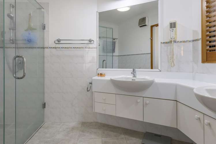 4/74 Birch Street Hilltop_25