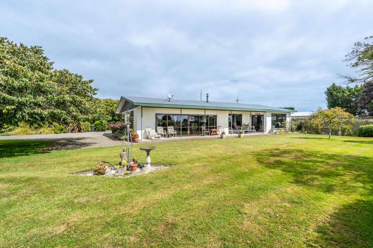 170 Taramoa Road Winton Surrounds_8
