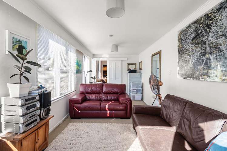 28 Carrington Street New Plymouth Central_11