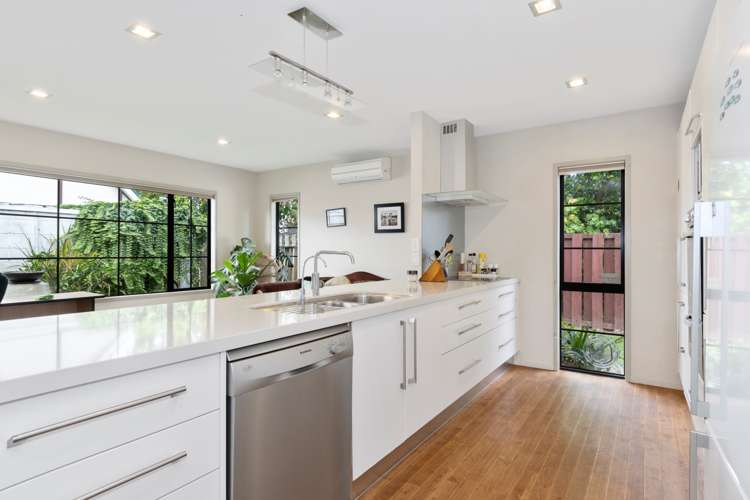 64b Kings Avenue Matua_3